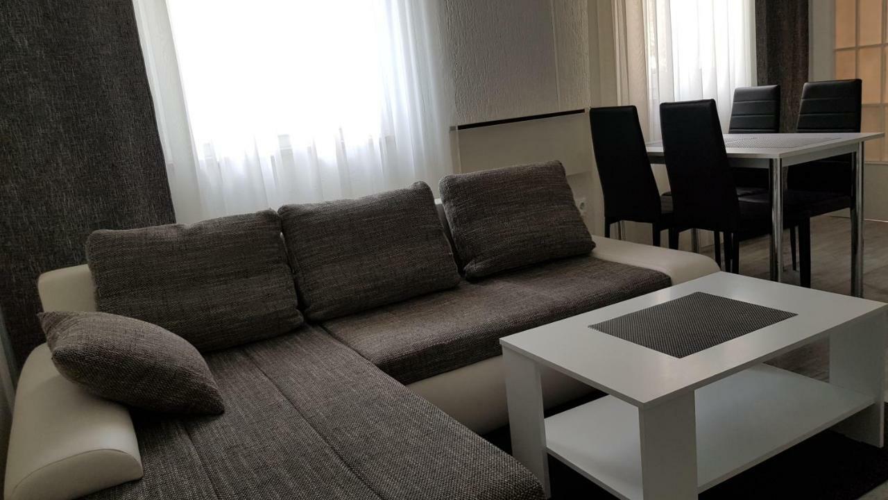 פורץ Apartment Vesna מראה חיצוני תמונה