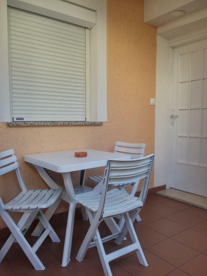 פורץ Apartment Vesna מראה חיצוני תמונה